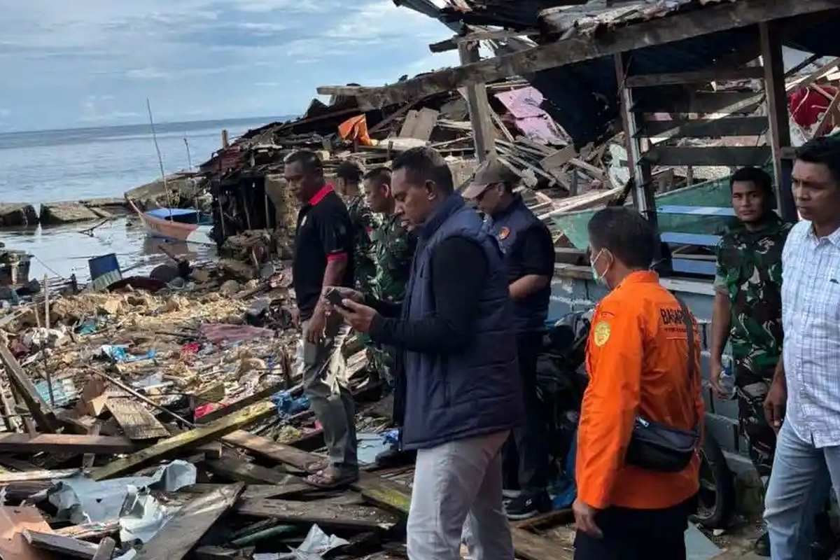 ledakan bom di biak